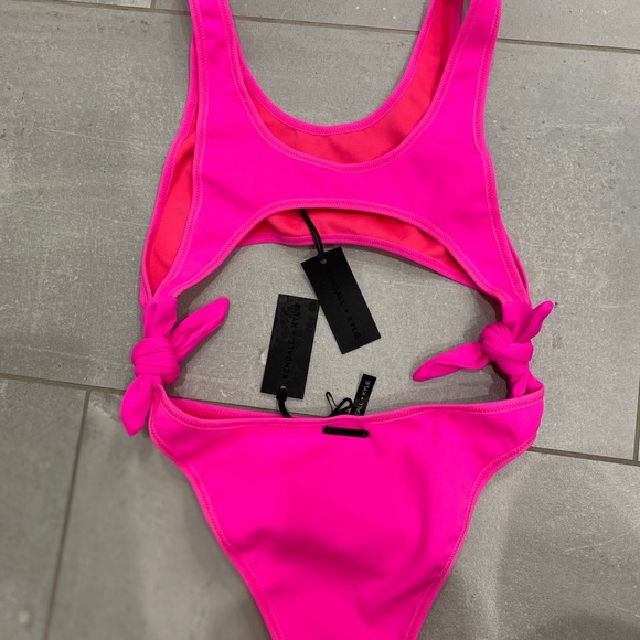 Kendall & Kylie x Revolve cut out swimsuit - Picture 3 of 5